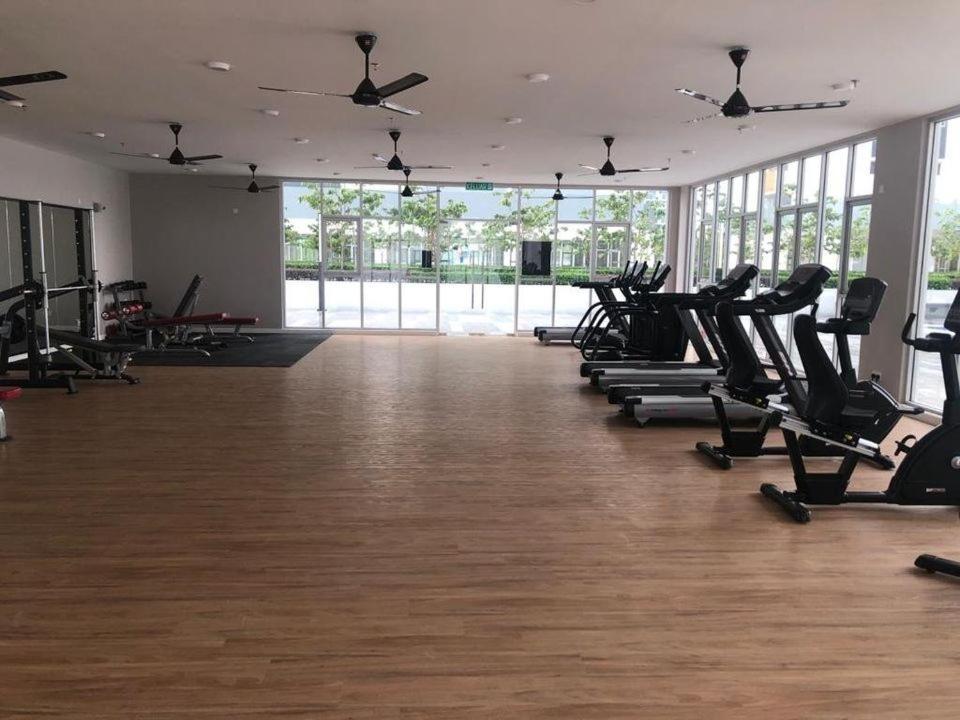 Alanis D'Semporna Homestay Sepang Buitenkant foto
