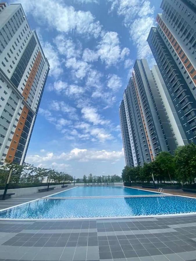 Alanis D'Semporna Homestay Sepang Buitenkant foto